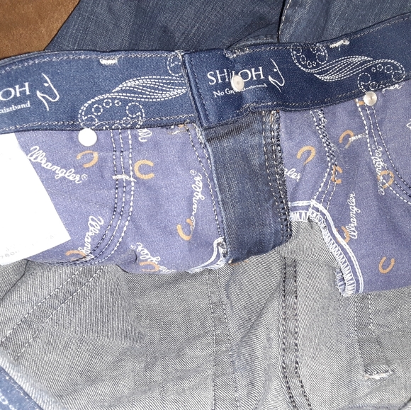 Wrangler Shiloh "No gap waistband" bootcut Jean's size 7/8 x 34 - Picture 8 of 9